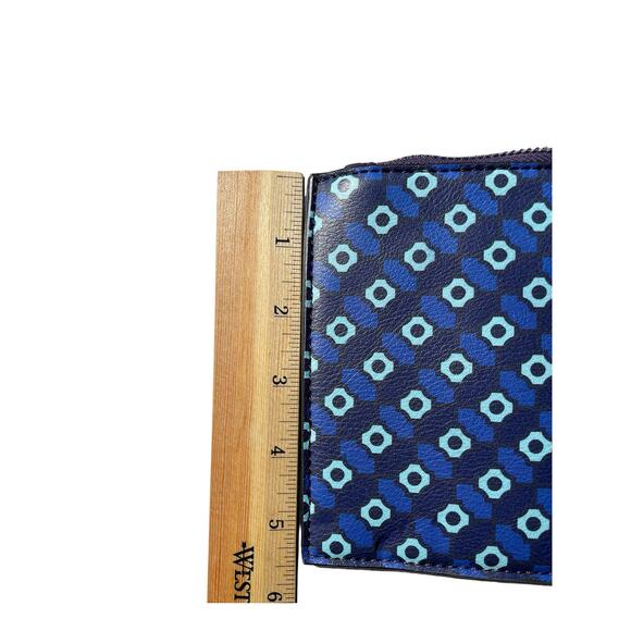 ECO ENVELOPE CLUTCH PURSE ZIPPER CLOSURE SHADES OF BLUE PATTERN - Picture 9 of 10